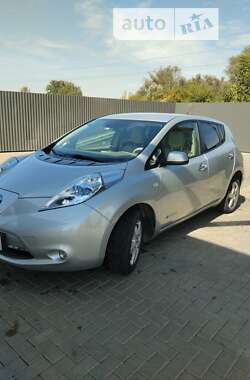 Хэтчбек Nissan Leaf 2013 в Черновцах