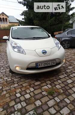 Хетчбек Nissan Leaf 2012 в Івано-Франківську