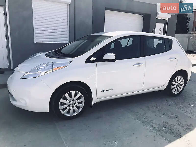 Хэтчбек Nissan Leaf 2016 в Ровно