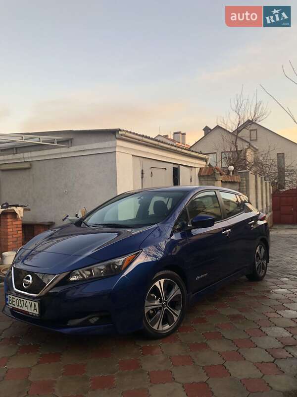 Хэтчбек Nissan Leaf 2018 в Николаеве