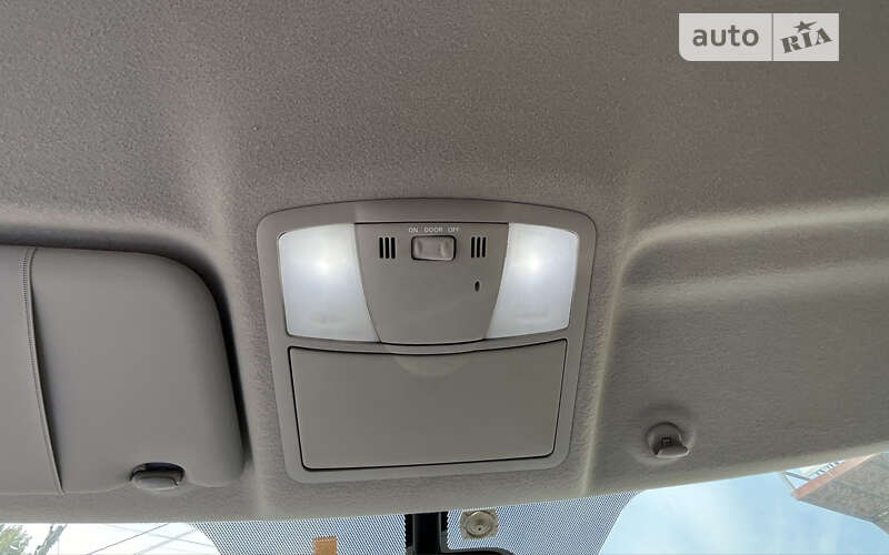 Хэтчбек Nissan Leaf 2012 в Стрые