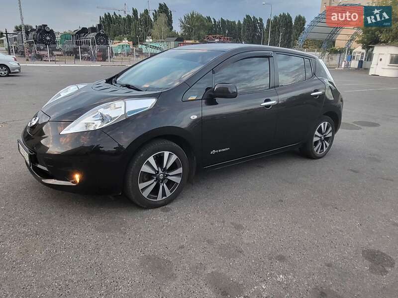 Хэтчбек Nissan Leaf 2015 в Харькове фото 3 Хэтчбек Nissan Leaf 2015 в Харькове