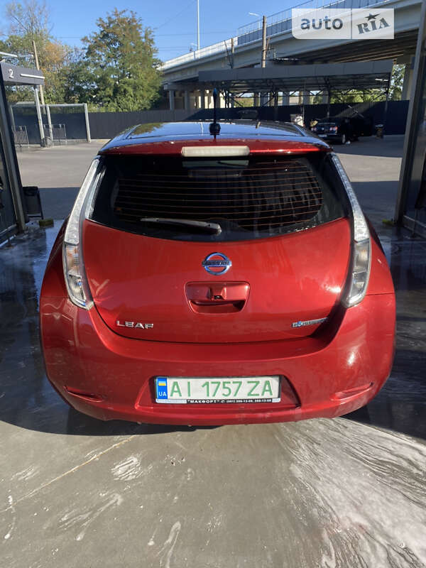 Хетчбек Nissan Leaf 2013 в Києві