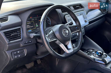 Хэтчбек Nissan Leaf 2018 в 