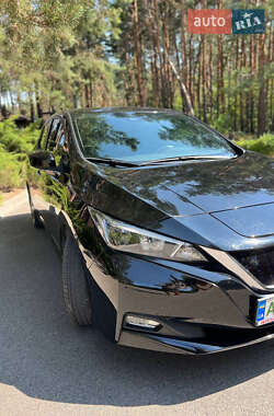 Хэтчбек Nissan Leaf 2020 в 