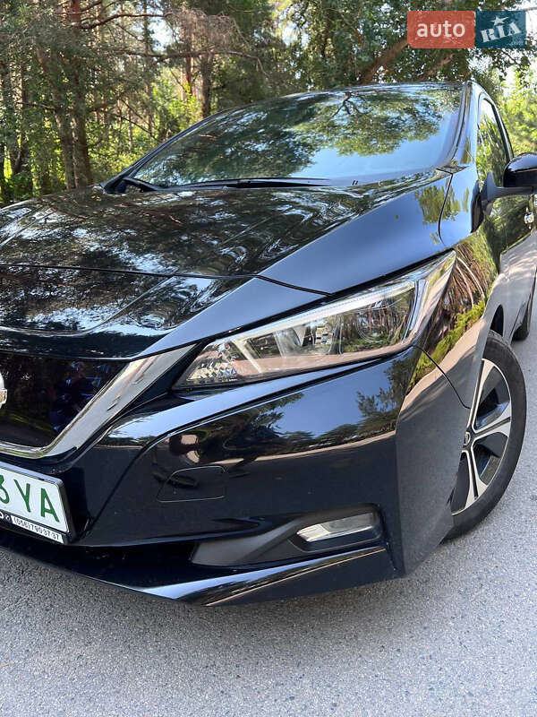 Хэтчбек Nissan Leaf 2020 в Днепре