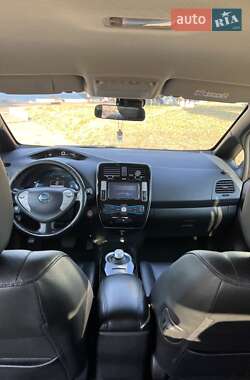 Хэтчбек Nissan Leaf 2013 в Каменском