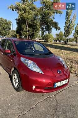 Хэтчбек Nissan Leaf 2013 в Каменском