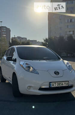 Хетчбек Nissan Leaf 2015 в Івано-Франківську