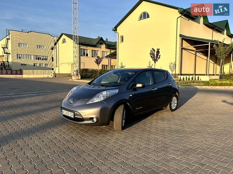 Хэтчбек Nissan Leaf 2014 в Рожище