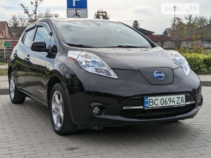 Хетчбек Nissan Leaf 2011 в Львові