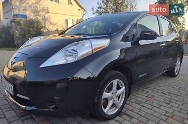 Хэтчбек Nissan Leaf 2015 в Шумске