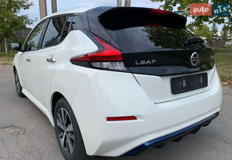 Хэтчбек Nissan Leaf 2018 в Львове