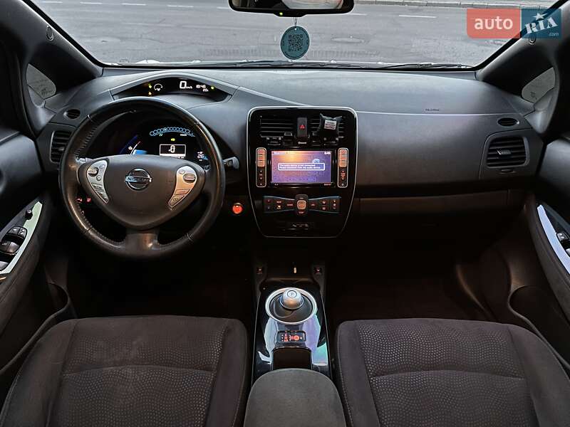 Хэтчбек Nissan Leaf 2013 в Виннице