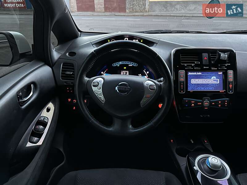Хэтчбек Nissan Leaf 2013 в Виннице