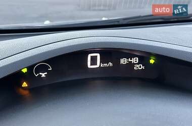 Хэтчбек Nissan Leaf 2013 в 
