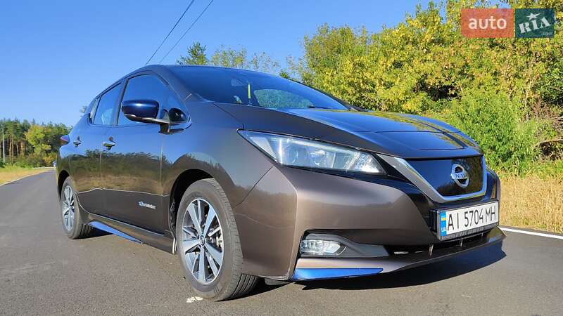 Хэтчбек Nissan Leaf 2018 в Киеве