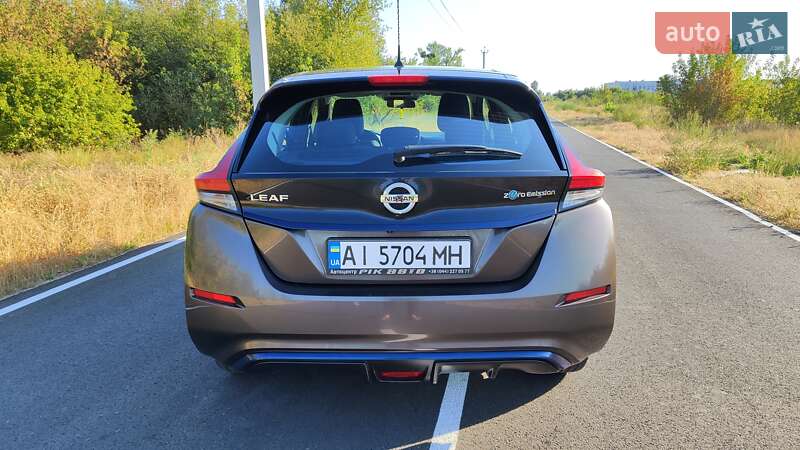 Хэтчбек Nissan Leaf 2018 в Киеве