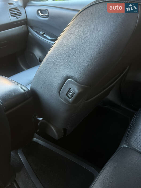 Хетчбек Nissan Leaf 2014 в Вінниці