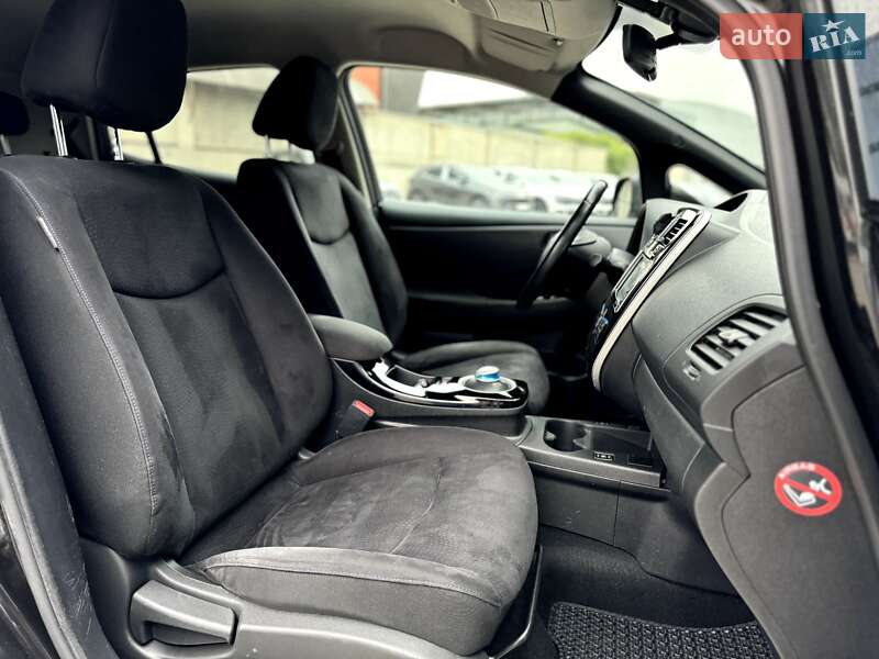 Хэтчбек Nissan Leaf 2017 в Дубровице фото 11 Хэтчбек Nissan Leaf 2017 в Дубровице