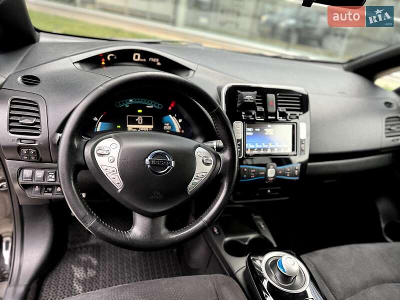 Хэтчбек Nissan Leaf 2017 в Дубровице фото 17 Хэтчбек Nissan Leaf 2017 в Дубровице