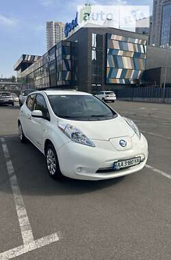 Хэтчбек Nissan Leaf 2016 в Киеве