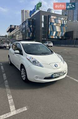 Хэтчбек Nissan Leaf 2016 в Киеве