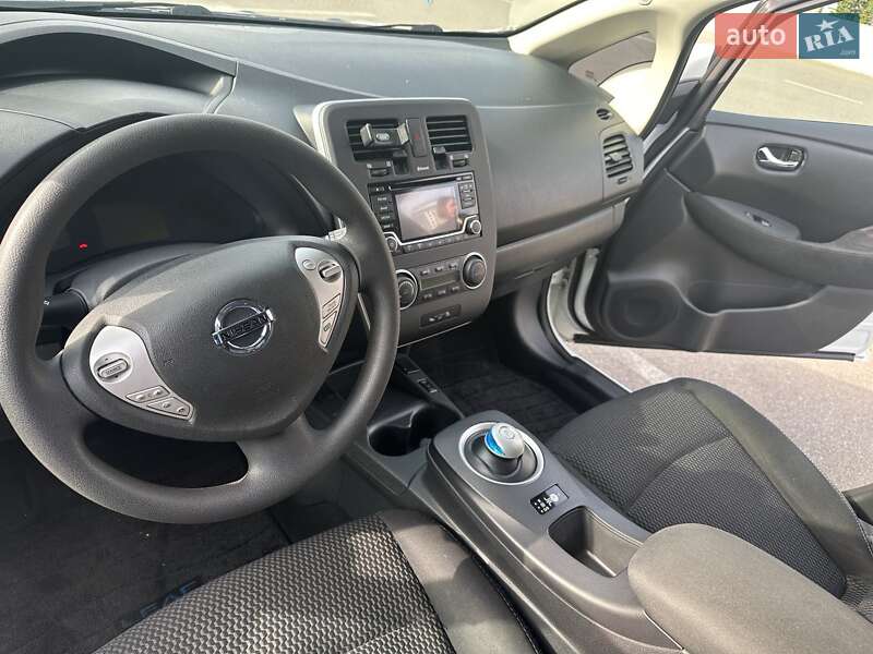 Хетчбек Nissan Leaf 2016 в Києві