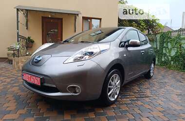 Хэтчбек Nissan Leaf 2015 в Ровно