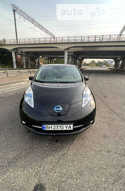 Хэтчбек Nissan Leaf 2011 в Одессе