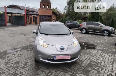 Хэтчбек Nissan Leaf 2017 в Дубно