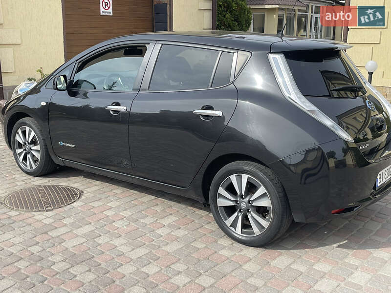 Хэтчбек Nissan Leaf 2017 в Полтаве