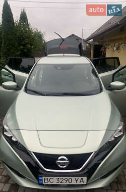 Хэтчбек Nissan Leaf 2018 в 
