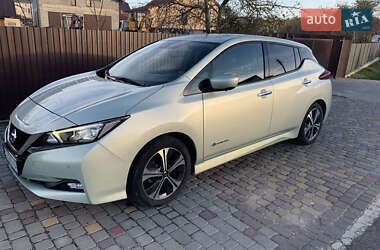 Хэтчбек Nissan Leaf 2018 в 