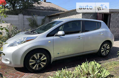 Хетчбек Nissan Leaf 2013 в Кам'янському