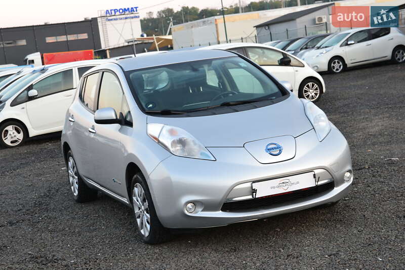 Хэтчбек Nissan Leaf 2015 в Луцке