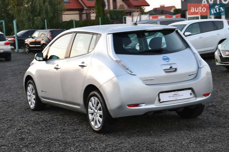 Хэтчбек Nissan Leaf 2015 в Луцке