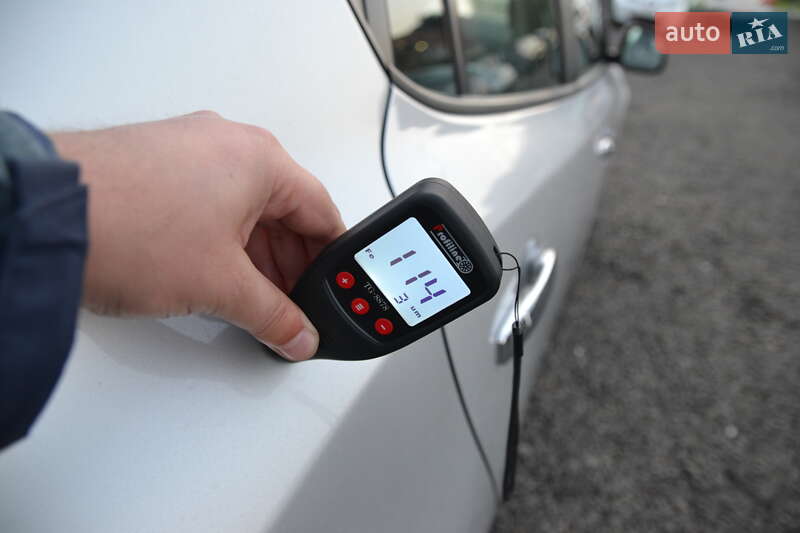 Хэтчбек Nissan Leaf 2015 в Луцке