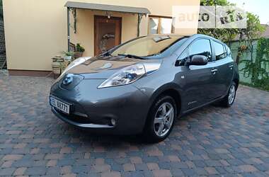 Хетчбек Nissan Leaf 2015 в Рівному