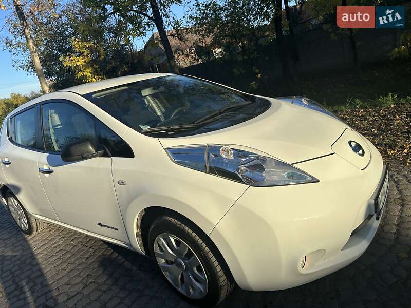Хетчбек Nissan Leaf 2016 в Береговому