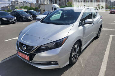 Хэтчбек Nissan Leaf 2018 в Киеве