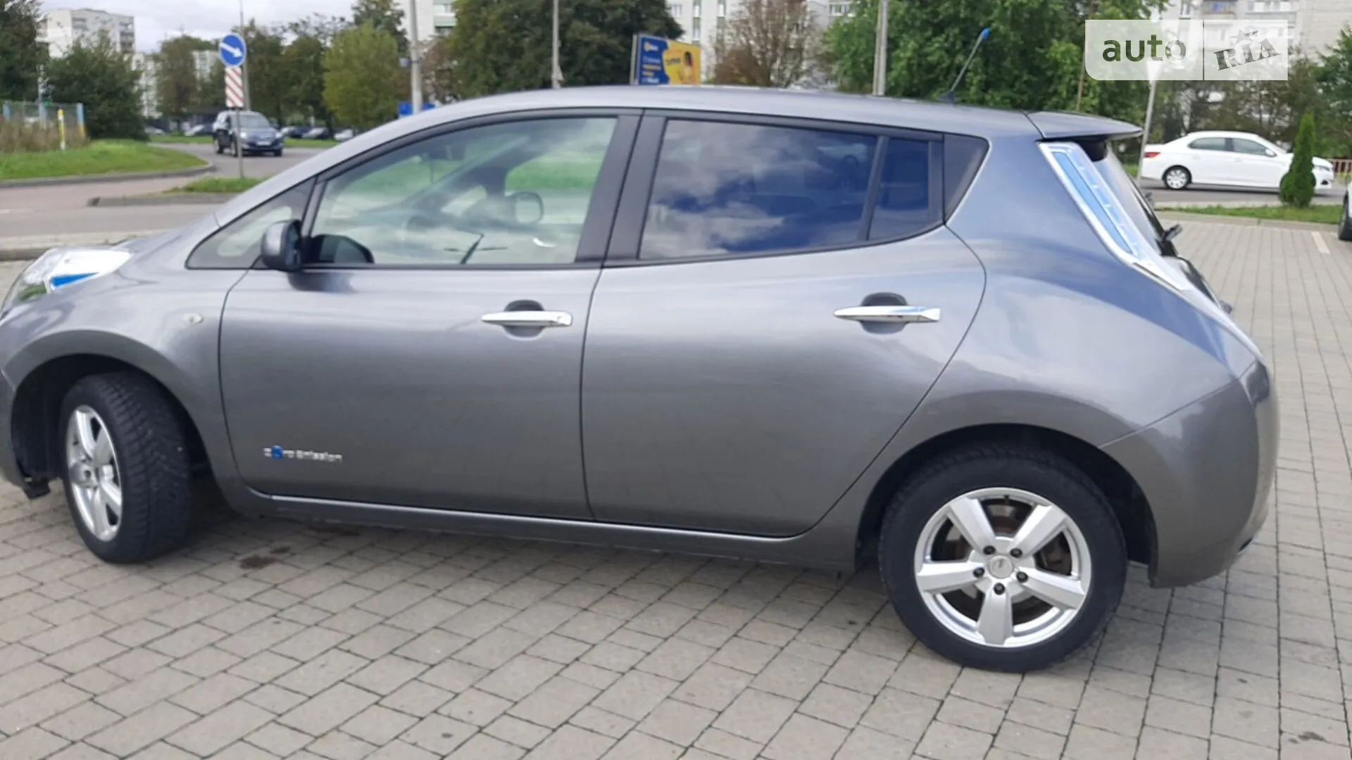 2016 Nissan Leaf - мініатюра 10