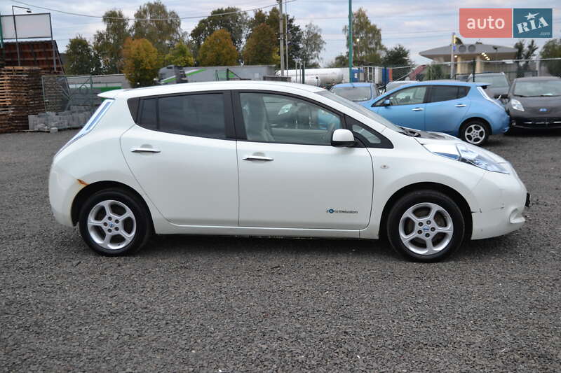 Хэтчбек Nissan Leaf 2013 в Луцке