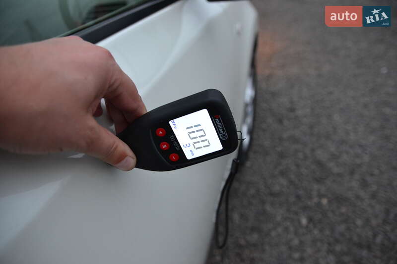 Хэтчбек Nissan Leaf 2013 в Луцке