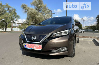 Хэтчбек Nissan Leaf 2019 в Днепре