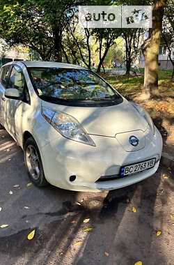 Хэтчбек Nissan Leaf 2011 в Львове