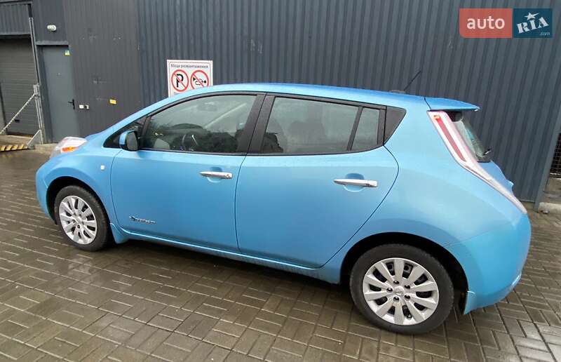 Хетчбек Nissan Leaf 2015 в Ужгороді фото 3 Хетчбек Nissan Leaf 2015 в Ужгороді