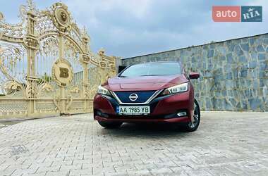 Хэтчбек Nissan Leaf 2018 в Киеве