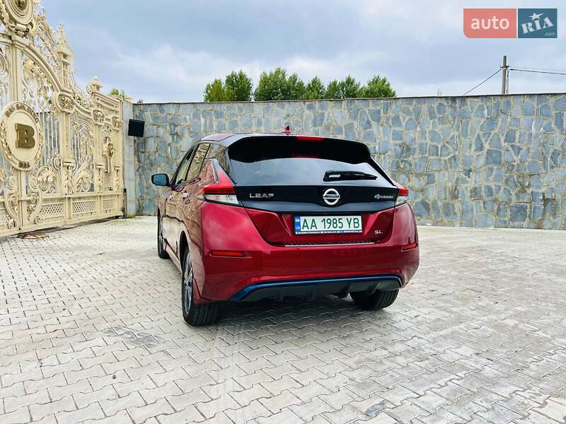 Хэтчбек Nissan Leaf 2018 в Киеве