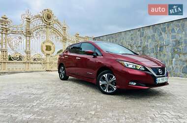 Хэтчбек Nissan Leaf 2018 в Киеве